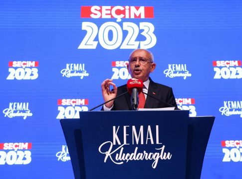 Κεμάλ Κιλιτσντάρογλου: «Δεν θα δαμάσει τη βούλησή μας ένας ολιγάρχης»