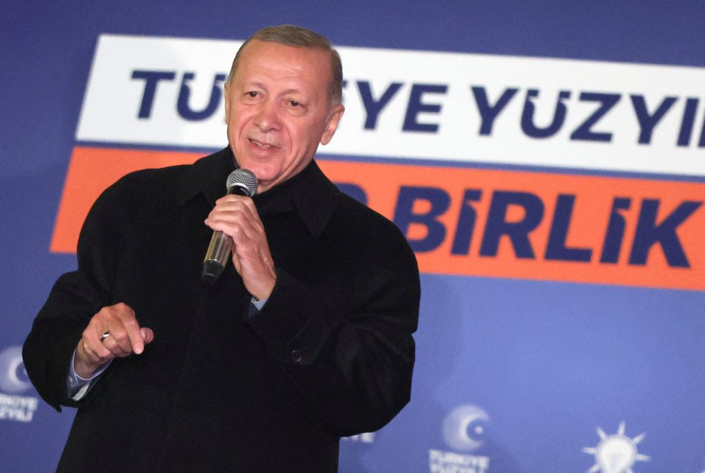 Στροφή Ερντογάν στην εξωτερική πολιτική για τον β’ γύρο – Ποια η στρατηγική του Κιλιτσντάρογλου