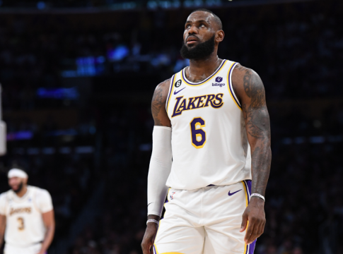 Λέικερς – Γουόριορς 127-97: Τους ισοπέδωσαν και έκαναν το 2-1