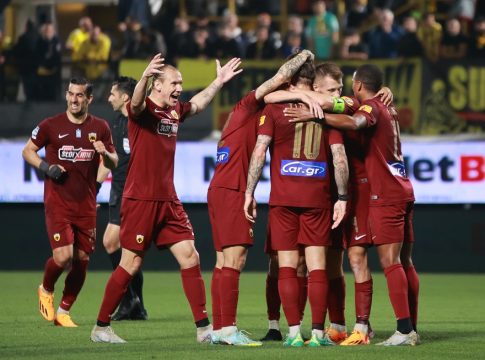 Άρης – ΑΕΚ 1-2: Πανηγύρισε το γκολ του Ρέαμπτσιουκ και το… σηκώνει