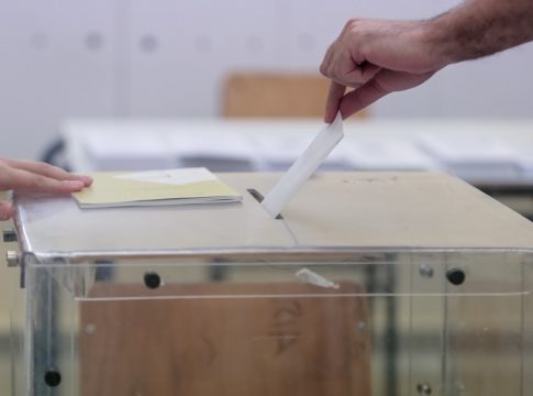 Εκλογές 2023: Πάνω από είκοσι μονάδες η διαφορά ΝΔ – ΣΥΡΙΖΑ