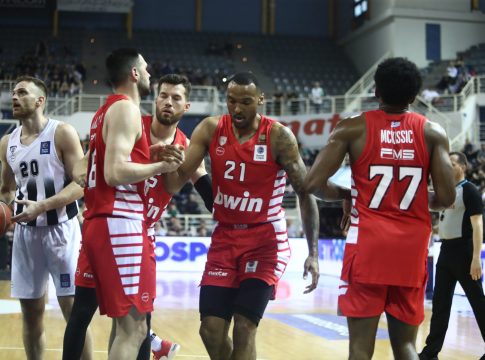 Ο Ολυμπιακός ένα βήμα από το 50-0 και την πέμπτη σερί «σκούπα» ημιτελικών