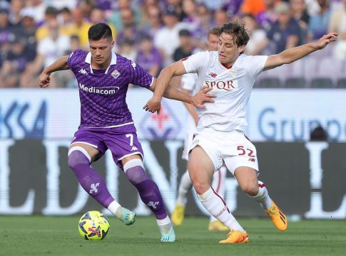 Φιορεντίνα – Ρόμα 2-1: Μεγάλη ανατροπή των «βιόλα» – Με το μυαλό στον τελικό η ομάδα του Μουρίνιο