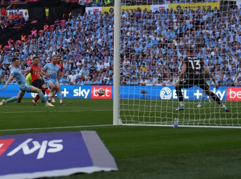 Στην Premier League η Λούτον, 6-5 στα πέναλτι την Κόβεντρι στον τελικό των 170 εκατ. λιρών (vids)