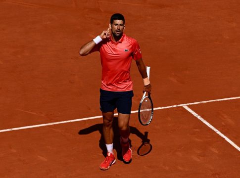 Εύκολη πρεμιέρα για τον Τζόκοβιτς στο Roland Garros (3-0)