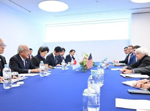 G7: Προειδοποίηση για τις οικονομικές προοπτικές καθώς η κρίση χρέους των ΗΠΑ διαφαίνεται