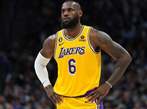 ΛεΜπρόν: «Δεν μένω με τίποτα εκτός από το Game 3»