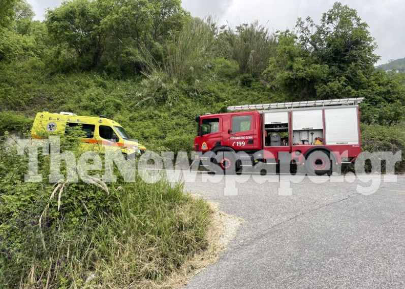 ΙΧ έπεσε σε χαράδρα 10 μέτρων στο Πήλιο – Στο νοσοκομείο ο οδηγός και ο συνοδηγός