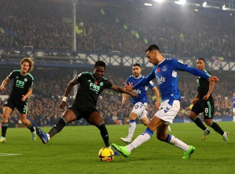 Τριάδα από Ισπανία και Αγγλία