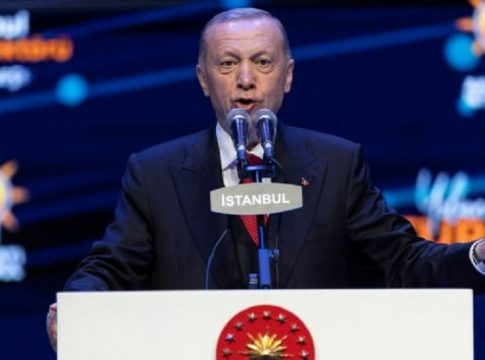 Τουρκία: Να γιορτάσουμε στις 29 τη νίκη μας και την Αλωση της Πόλης, λέει ο Ερντογάν