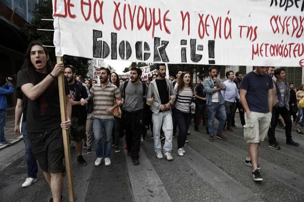 «Χαλαρές» εκλογές: Το παράδοξο με τους Έλληνες νεαρούς ψηφοφόρους
