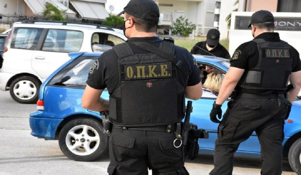 Δύο συλλήψεις για άσκοπους πυροβολισμούς στις Αχαρνές