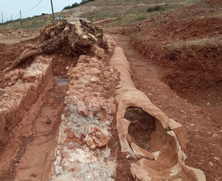 Νέα αρχαιολογική ανακάλυψη στη Χερσόνησο – Στο φως αρχαίος αγωγός μεταφοράς νερού