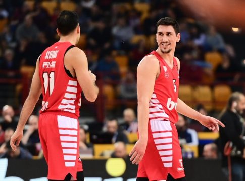 Λαρεντζάκης: «Ανταποκρίθηκα στις προσδοκίες του Μπαρτζώκα – Δεν θα περάσει καλά με Ουόκαπ ο Τζέιμς» (vids)