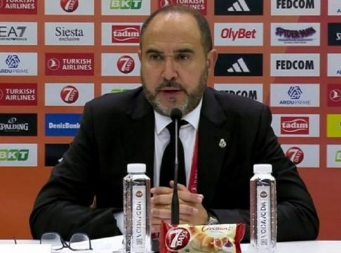 Ματέο: «Παίζουν σαν μηχανή οι παίκτες του Ολυμπιακού»