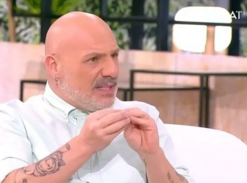 «Όσο τον ήξερα…» – «Καρφιά» του Νίκου Μουτσινά για τον πρώην σύντροφό του