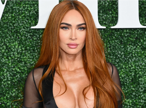 Μέγκαν Φοξ: Η εντυπωσιακή της εμφάνιση με μαύρο, διάφανο φόρεμα (pics)