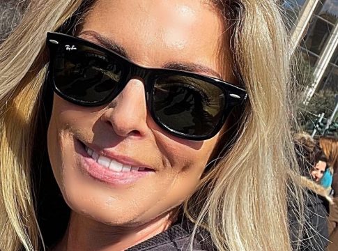 Κατερίνα Λάσπα: Χαλάρωση και πρώτα μπάνια στη Σέριφο (pic)