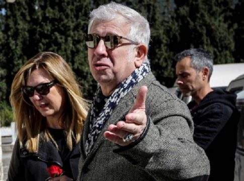 Πεθαίνει από την πείνα ο Πέτρος Φιλιππίδης: Χωρίς δουλειά και φαγητό ο άλλοτε ακριβοπληρωμένος πρωταγωνιστής (pic)