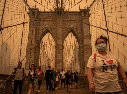 Η Νέα Υόρκη «εξαφανίζεται» στον καπνό των πυρκαγιών του Καναδά