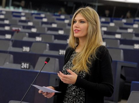 Εύα Καϊλή: Επιστρέφει στις εργασίες του Ευρωκοινοβουλίου στο Στρασβούργο