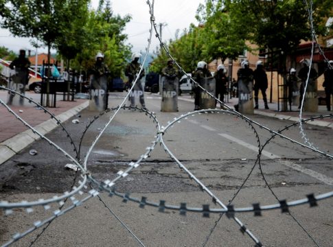 Ένταση στο Κόσοβο: Νέες εκλογές ζητούν Γαλλία και Γερμανία