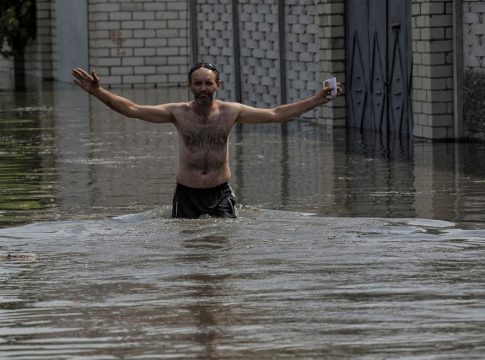 Ανατίναξη φράγματος στη Χερσώνα: Η μεγαλύτερη καταστροφή από την έναρξη του πολέμου – Ποιες θα είναι οι συνέπειες