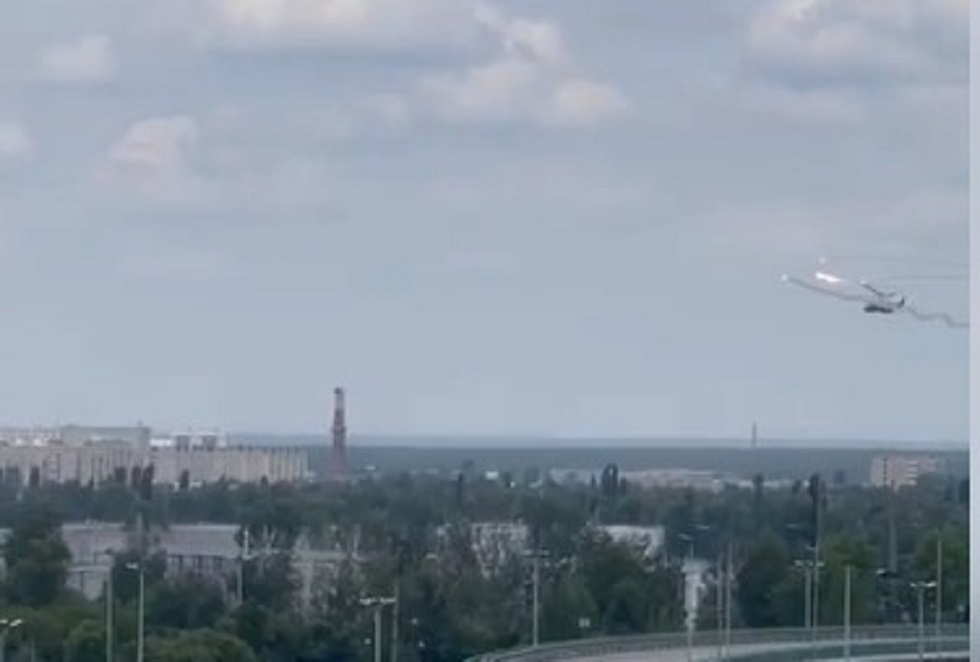 Ρωσικό ελικόπτερο αποφεύγει οριακά τα πυρά της Wagner