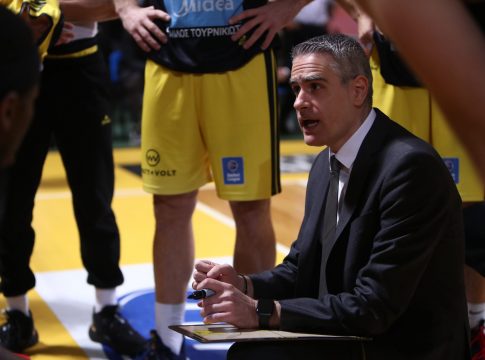 Για ακόμη δύο χρόνια στον Άρη ο Καστρίτης