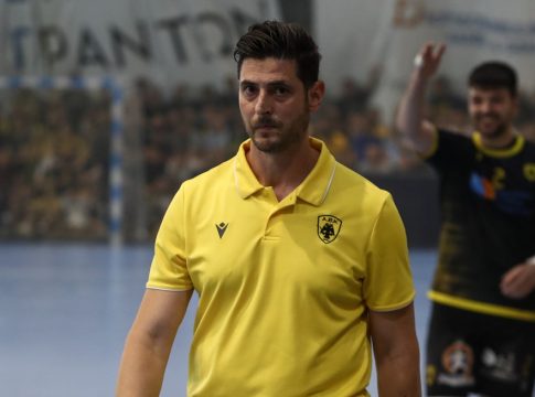 Ανανέωσε με την ΑΕΚ ο Αλβανός!