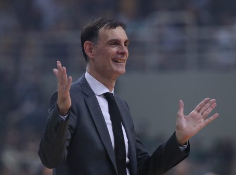 Μπαρτζώκας: «Απορώ πως δόθηκαν όλα αυτά στον Γουόκαπ – Δεν περιμέναμε εύκολη σειρά»