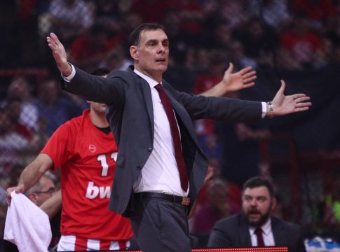 Μυθικό ξέσπασμα από Μπαρτζώκα: «Πόλεμος προπαγάνδας, μου κουνάνε το δάχτυλο άνθρωποι που δρουν στο παρασκήνιο»