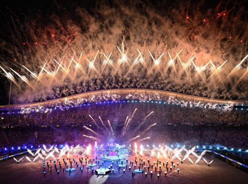 Η εντυπωσιακή τελετή έναρξης του τελικού (vid)