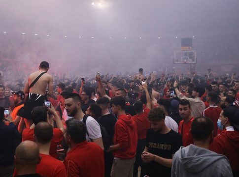 Παράνοια για ένα εισιτήριο για την αποψινή φιέστα του Ολυμπιακού: Μόνο 150 έχουν μείνει απούλητα