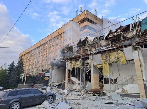 Πόλεμος στην Ουκρανία: Στους 12 οι νεκροί από τη ρωσική επίθεση στο Κραματόρσκ