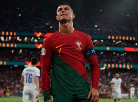 Ρονάλντο: «Δεν κυνηγάω τα ρεκόρ, εκείνα με κυνηγούν»