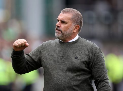 Ποστέκογλου: «Ας ελπίσουμε ότι θα έχουμε μια ομάδα για την οποία θα μπορείτε να είστε όλοι περήφανοι» (pic, vid)
