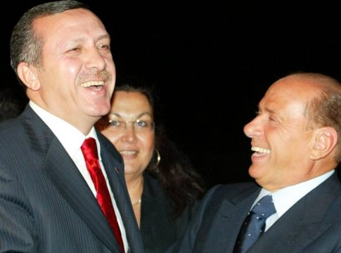Ο Ερντογάν «αποθεώνει» Μπερλουσκόνι: «Θα σε θυμάμαι πάντα ως αληθινό φίλο»