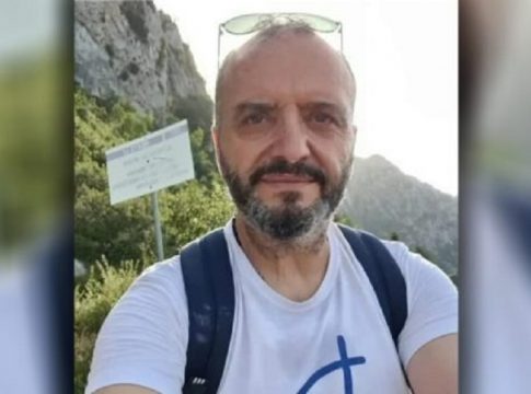 Ο Μίχος στέλνει δώρα και γράμματα από τις φυλακές – «Πάω στην εκκλησία και με αγαπάνε όλοι»