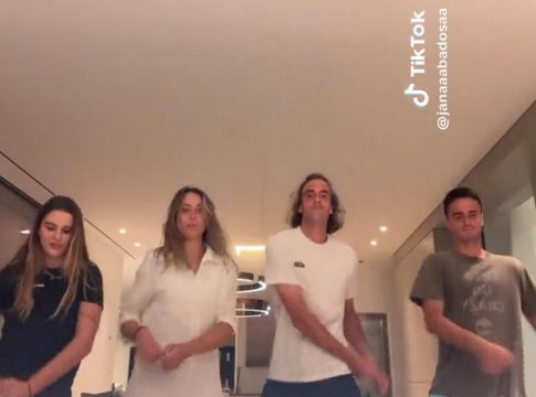 Τι κι αν αποκλείστηκε στη Μαγιόρκα o Τσιτσιπάς; – Χόρεψε με την Μπαντόσα και έγινε viral στο Tik Tok (vid)