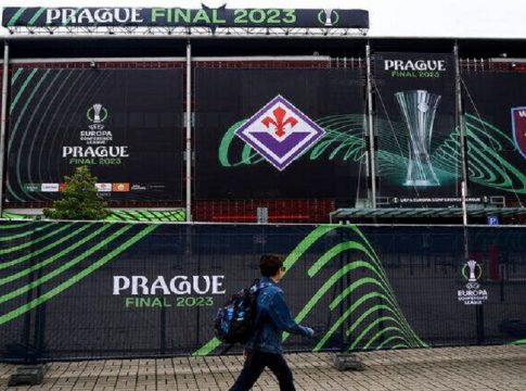 Στη νίκη της Φιορεντίνα