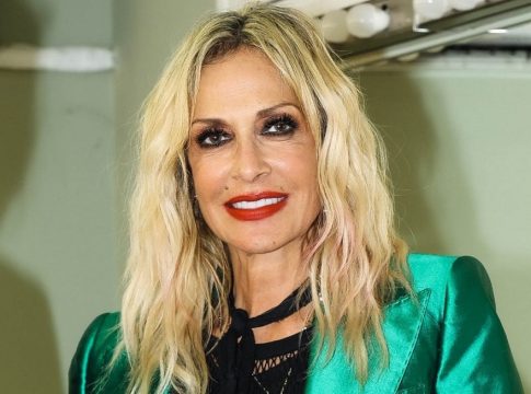 Άννα Βίσση: «Είμαι τυχερή που γνώρισα τον Καρβέλα» (vid)