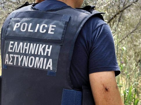 Νέο περιστατικό ενδοοικογενειακής βίας στα Χανιά: Ξυλοκόπησε τη σύζυγό του και το γιο του με τη βοήθεια του αδελφού του