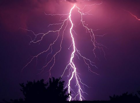 Καιρός: Έκτακτο δελτίο επιδείνωσης – Ισχυρές βροχές και καταιγίδες με κεραυνούς και χαλαζοπτώσεις
