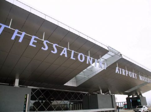 Συνελήφθη αστυνομικός στο αεροδρόμιο «Μακεδονία» για διακίνηση μεταναστών (vid)