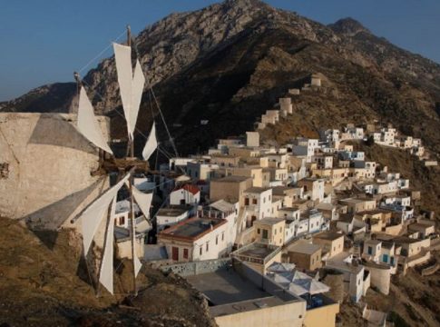 Τουρισμός: Το ελληνικό νησί που αποθεώνουν οι Ελβετοί – Στα 8 ομορφότερα της Ευρώπης