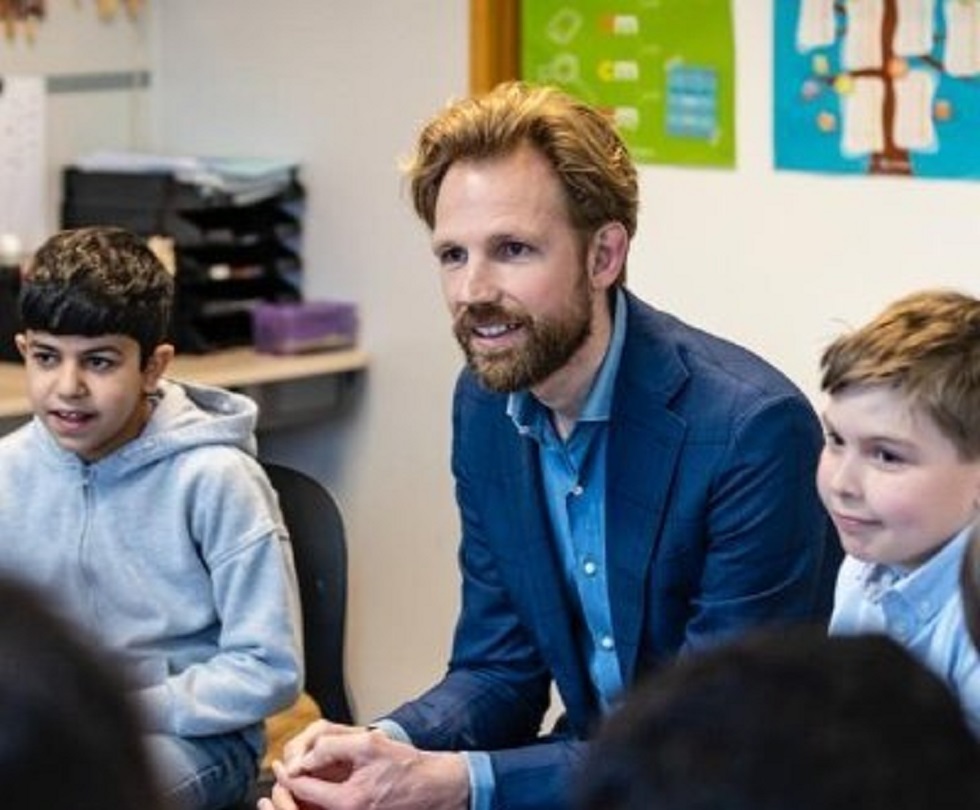 Ολλανδία: Παραιτήθηκε ο υπουργός Παιδείας μετά τις καταγγελίες για «απρεπή συμπεριφορά»