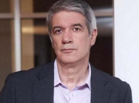 Φίλιππος Σοφιανός: Η ιδιωτική τηλεόραση μας είχε κακομάθει με παράλογες αμοιβές (vid)
