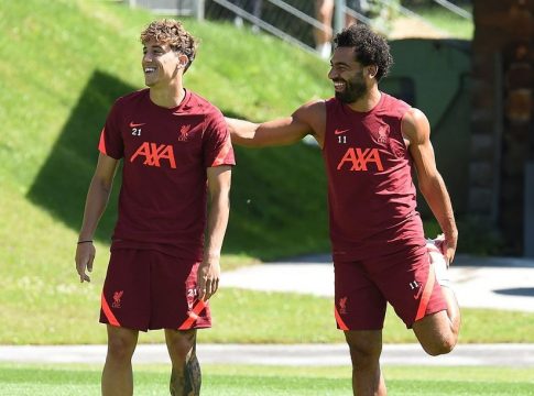 Επική συνάντηση Τσιμίκα και Σαλάχ στην επιστροφή τους στις προπονήσεις (vid)