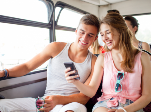 Youth Pass: 150 ευρώ σε νέους – Πού και πώς θα τα χρησιμοποιήσουν